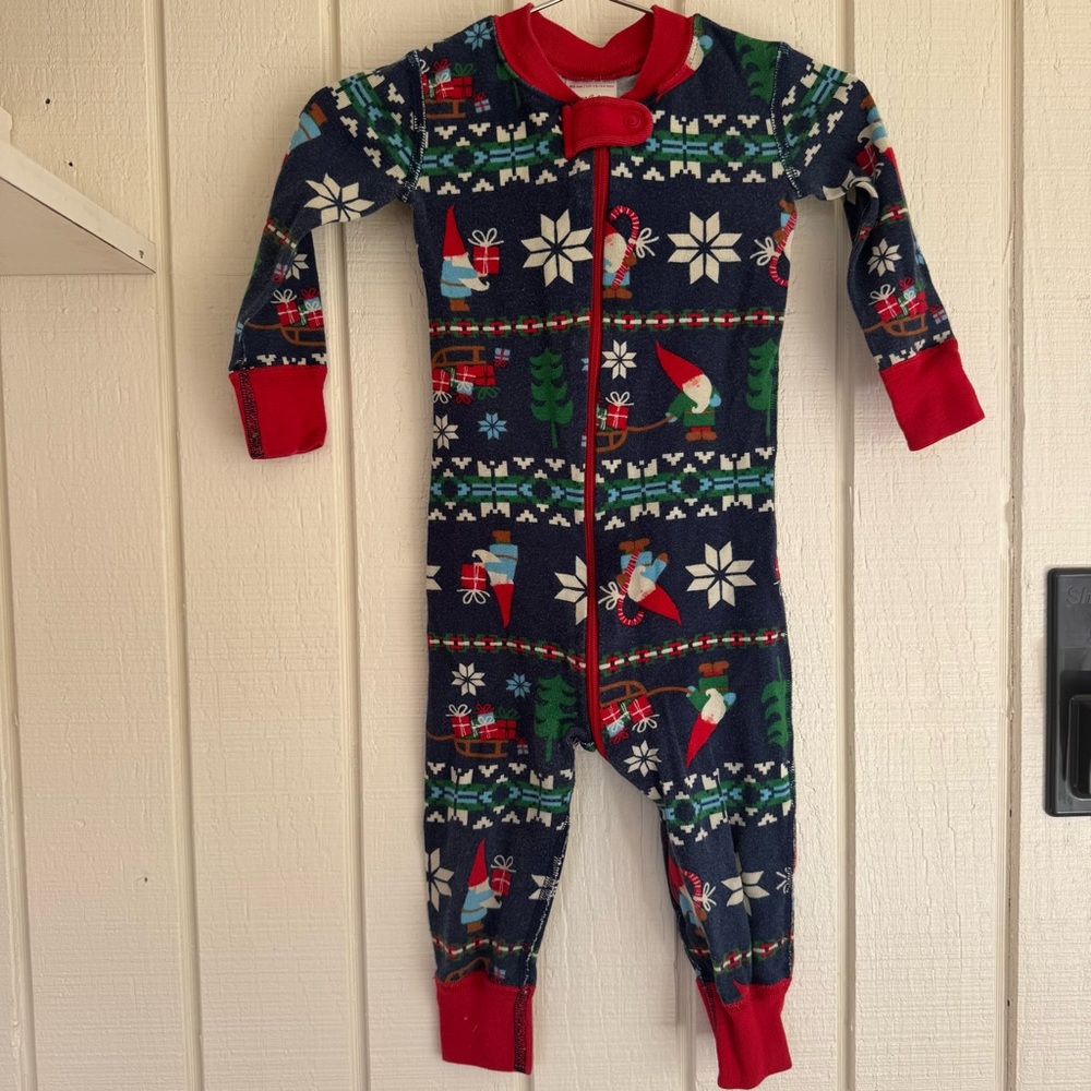 Hanna Andersson Festive baby Holiday HannaJams Sleeper - gnomes 18-24 months